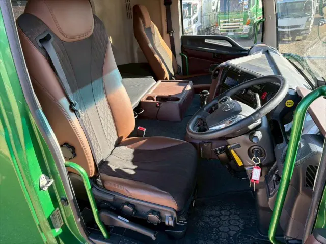 日野 プロフィア 2DG-FS1EGA(6x4)の写真21