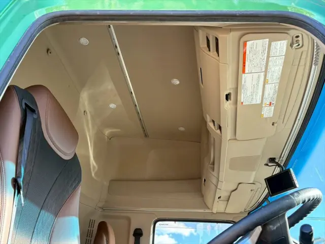 日野 プロフィア 2DG-FS1EGA(6x4)の写真24