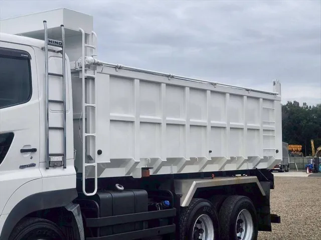 日野 プロフィア LKG-FS1AKAA(6x4)の写真6