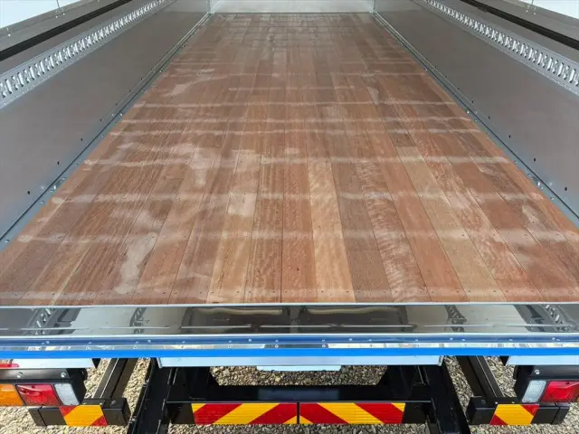 三菱 デリカ 2KG-FK65F(2WD)の写真8