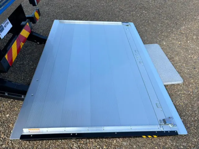 三菱 デリカ 2KG-FK65F(2WD)の写真13