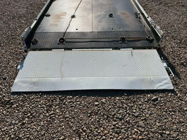 いすゞ エルフ SKG-NPR85YN(2WD)の写真11