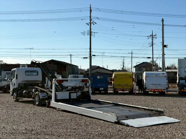 いすゞ エルフ SKG-NPR85YN(2WD)の写真13