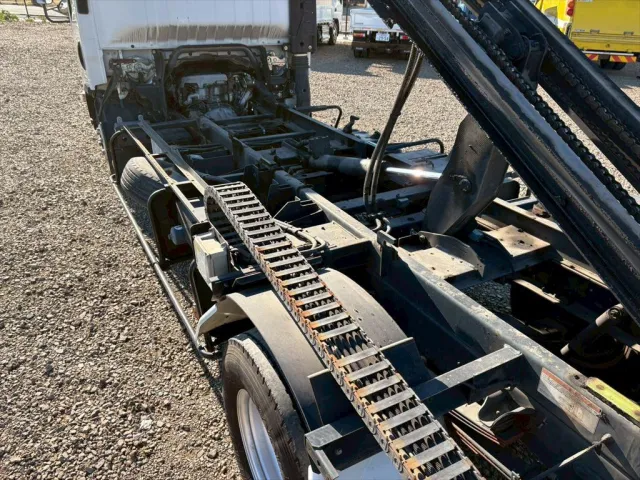 いすゞ エルフ SKG-NPR85YN(2WD)の写真15