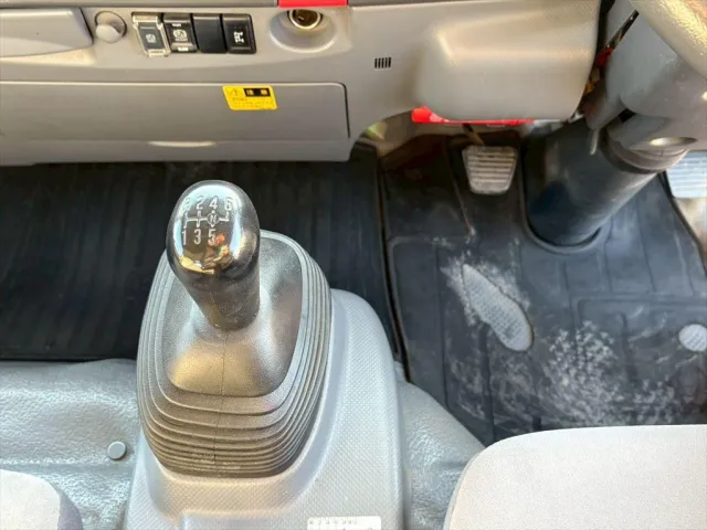 いすゞ エルフ SKG-NPR85YN(2WD)の写真23