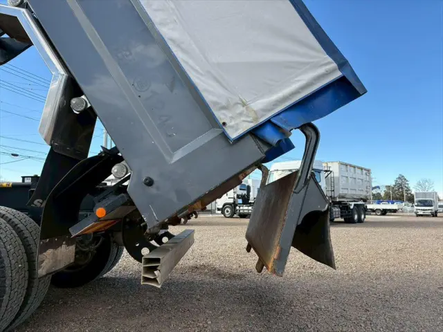 いすゞ フォワード 2PG-FTR90U2(2WD)の写真12