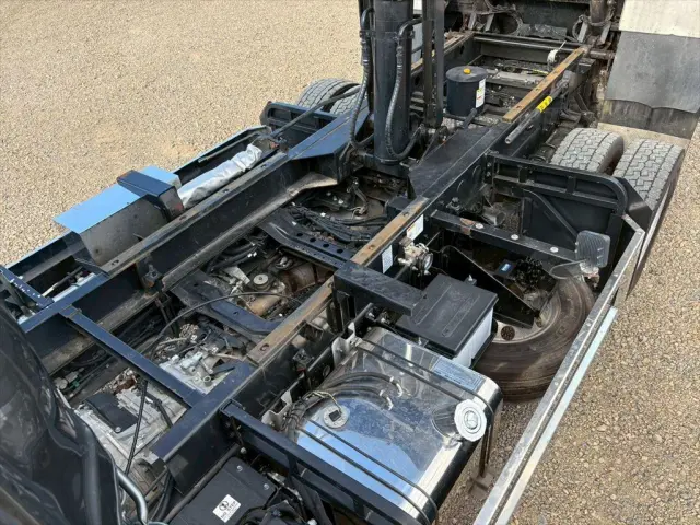 いすゞ フォワード 2PG-FTR90U2(2WD)の写真14