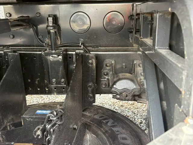 いすゞ フォワード 2PG-FTR90U2(2WD)の写真16