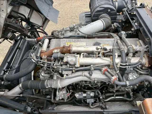 いすゞ ギガ QKG-EXD52BD(2WD)の写真18