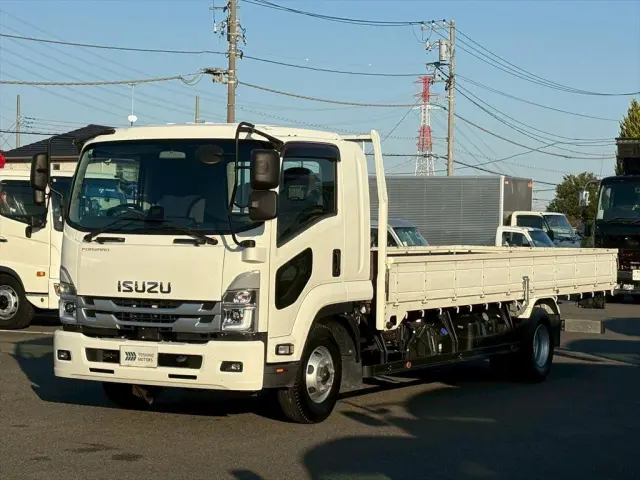 いすゞ エルフ 2PG-FRR90S2(2WD)の写真1