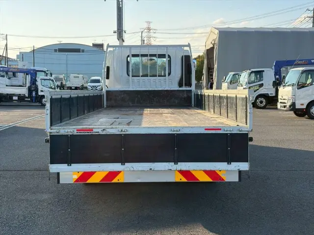 いすゞ エルフ 2PG-FRR90S2(2WD)の写真13