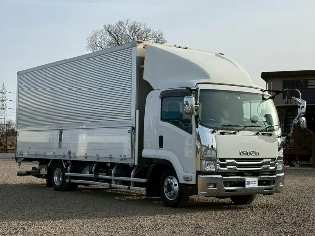 いすゞ フォワード 2RG-FRR90T2(2WD)の写真2