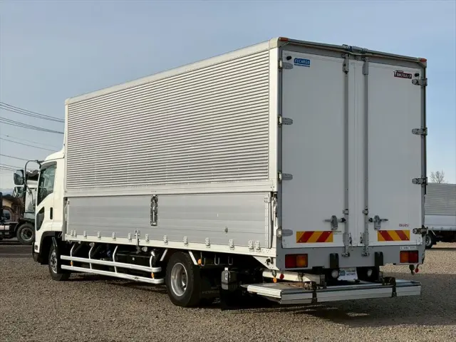 いすゞ フォワード 2RG-FRR90T2(2WD)の写真3