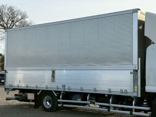 いすゞ フォワード 2RG-FRR90T2(2WD)の写真5