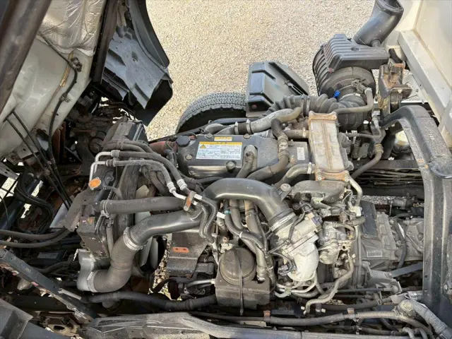 いすゞ フォワード 2RG-FRR90T2(2WD)の写真18