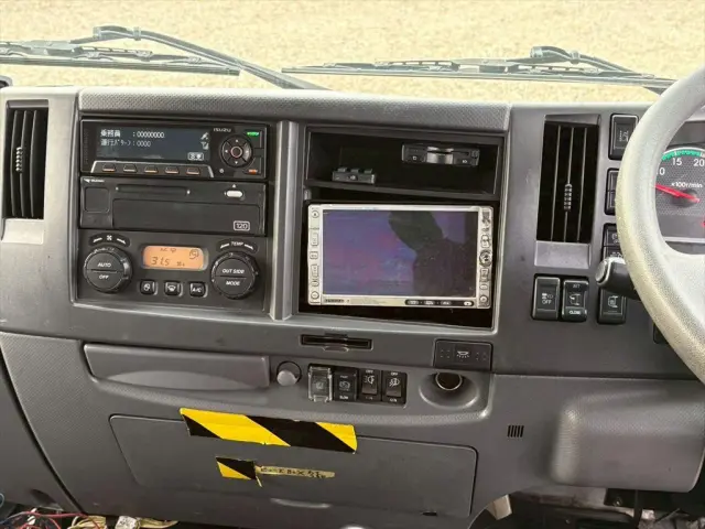 いすゞ フォワード 2RG-FRR90T2(2WD)の写真22