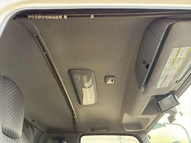 いすゞ フォワード 2RG-FRR90T2(2WD)の写真24