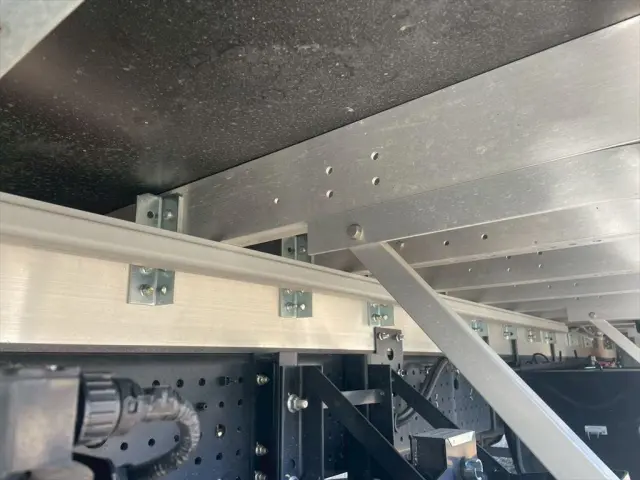 いすゞ フォワード 2RG-FTR90V4(2WD)の写真14