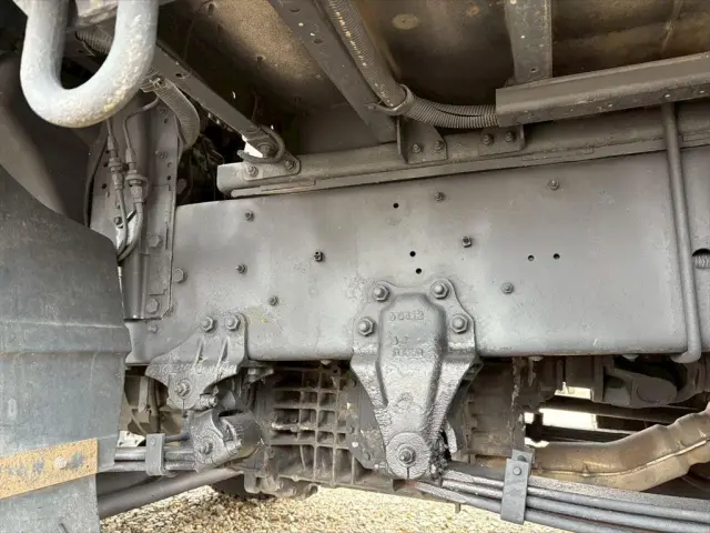 いすゞ ギガ QPG-CYJ77B(8x4)の写真14