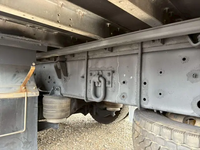 いすゞ ギガ QPG-CYJ77B(8x4)の写真16