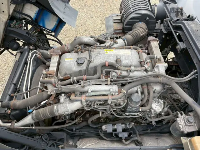 いすゞ ギガ QPG-CYJ77B(8x4)の写真18