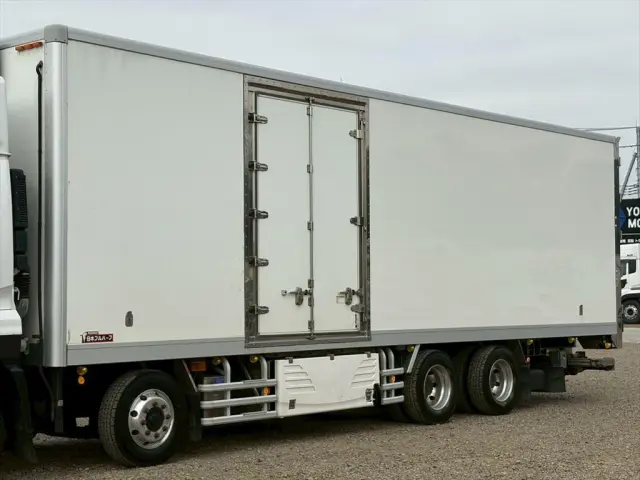 UD クオン QPG-CG5ZA(8x4)の写真6