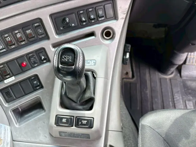 UD クオン QPG-CG5ZA(8x4)の写真23