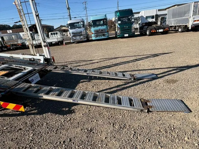 日野 レンジャー LDG-GK8JWAA(6x4)の写真12