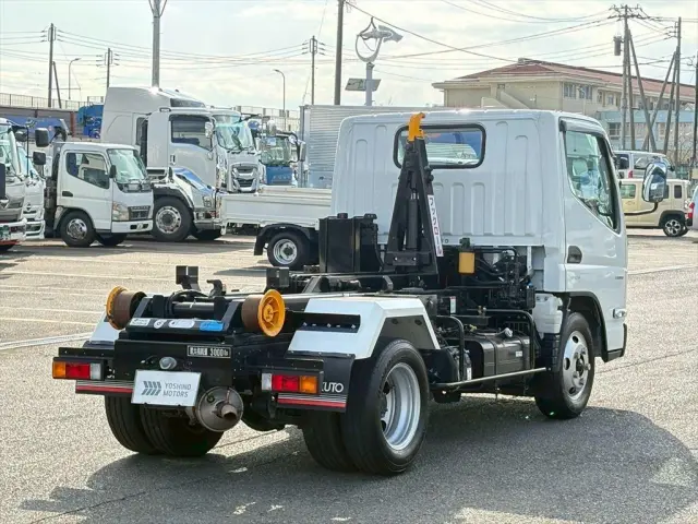 三菱 キャンター 2RG-FBAV0(2WD)の写真4