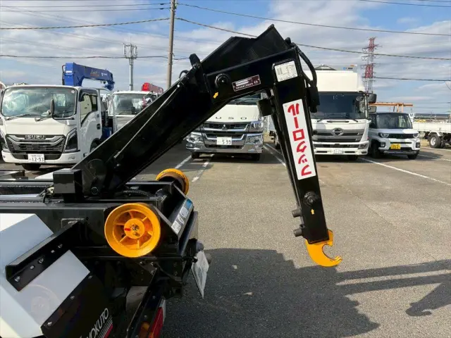 三菱 キャンター 2RG-FBAV0(2WD)の写真14