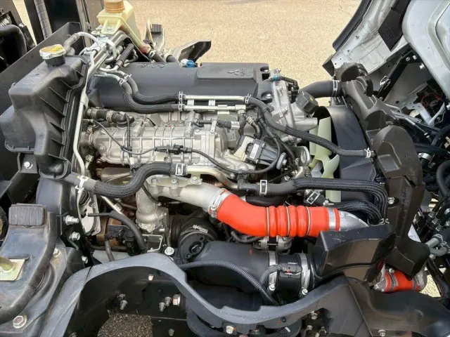 三菱 キャンター 2RG-FBAV0(2WD)の写真19