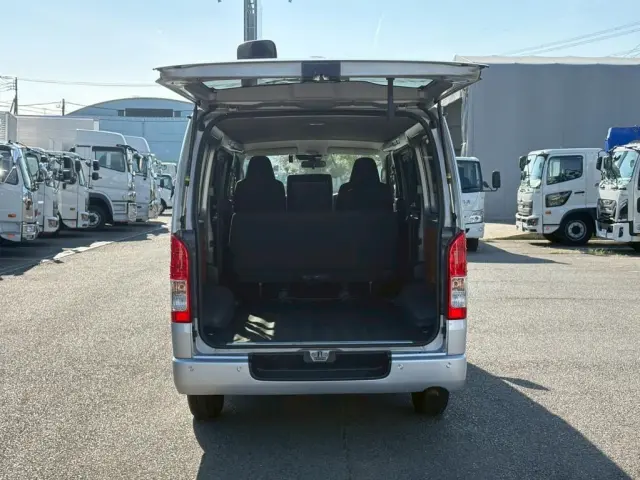 トヨタ ハイエースバン 3DF-GDH201V(その他)の写真12