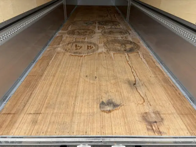 ＵＤ クオン 2RG-CG5FA(8x4)の写真8