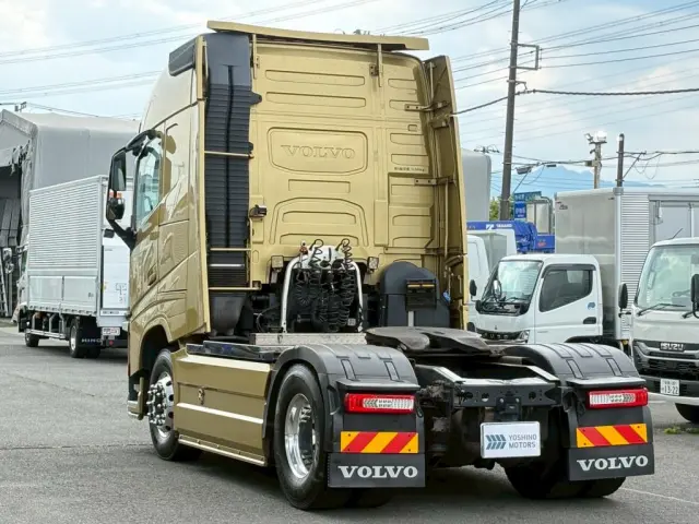 ボルボ FM トラクター 2DG-KA2TEA1(2WD)の写真3