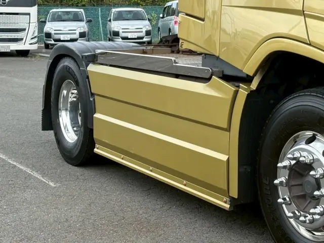 ボルボ FM トラクター 2DG-KA2TEA1(2WD)の写真5