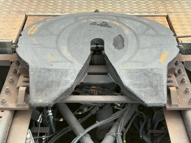 ボルボ FM トラクター 2DG-KA2TEA1(2WD)の写真10
