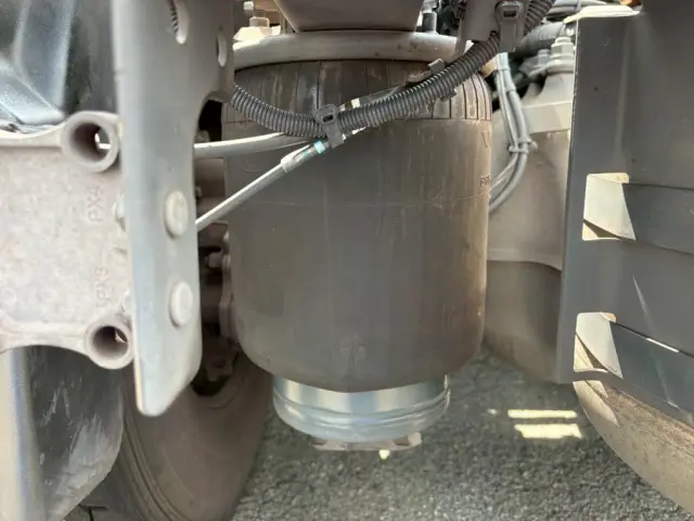 ボルボ FM トラクター 2DG-KA2TEA1(2WD)の写真16