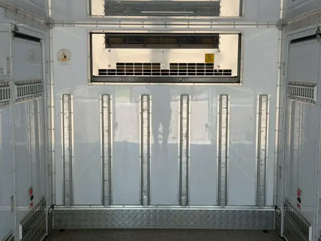 トヨタ ダイナ 2KG-XZU720(その他)の写真7