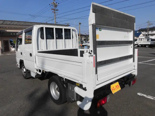 いすゞ エルフ TRG-NJR85A(2WD)の写真4