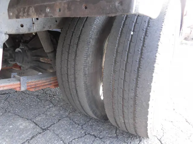 いすゞ エルフ TRG-NJR85A(2WD)の写真20