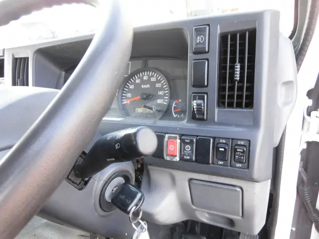 いすゞ エルフ TRG-NJR85A(2WD)の写真25