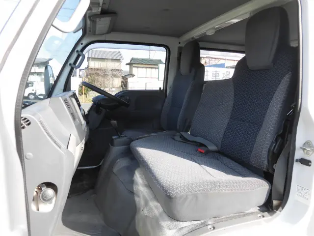 いすゞ エルフ TRG-NJR85A(2WD)の写真26