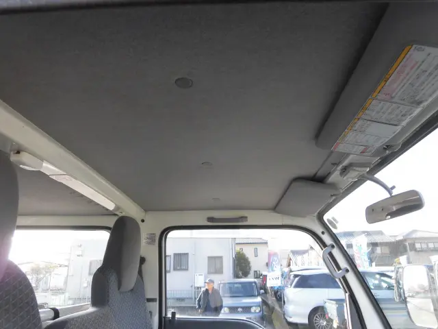 いすゞ エルフ TRG-NJR85A(2WD)の写真28