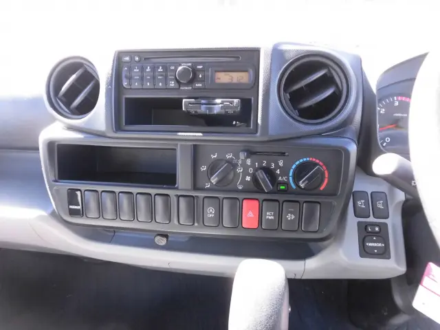 日野 デュトロ TKG-XZC605M(2WD)の写真28