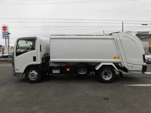 いすゞ エルフ 2PG-NPR88YM(2WD)の写真6