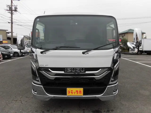 いすゞ エルフ 2PG-NPR88YM(2WD)の写真7