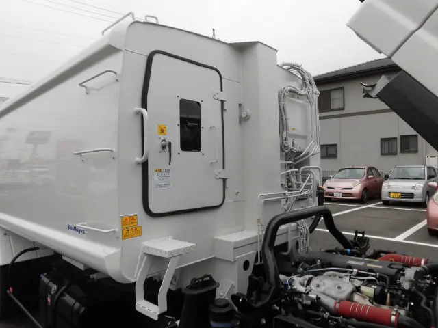 いすゞ エルフ 2PG-NPR88YM(2WD)の写真9