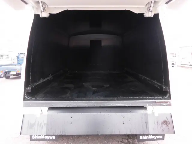 いすゞ エルフ 2PG-NPR88YM(2WD)の写真16