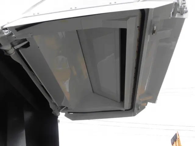 いすゞ エルフ 2PG-NPR88YM(2WD)の写真19