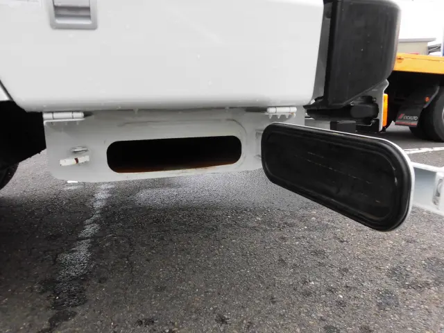 いすゞ エルフ 2PG-NPR88YM(2WD)の写真21